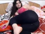 Russian Girl Teases in Spandex Yoga Leggings – Webcam Show